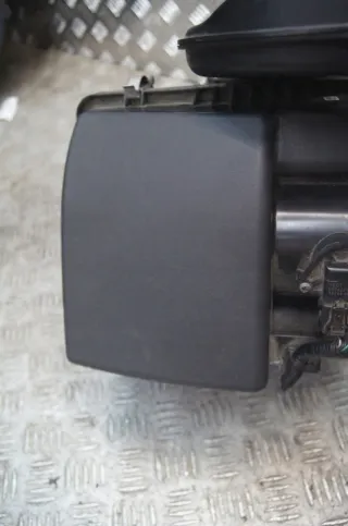 SH01-13221, SH01-133AX Корпус воздушного фильтра Mazda 5 1 Арт e12610881, вид 6