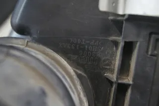 SH01-13221, SH01-133AX Корпус воздушного фильтра Mazda 5 1 Арт e12610881, вид 9
