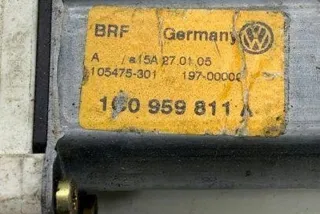 1C0959811A Моторчик стеклоподъемника Volkswagen Golf 5 Арт e12597145, вид 2