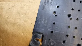 8W0807611E Декоративная крышка двигателя Audi A4 B9 Арт e12591281, вид 4