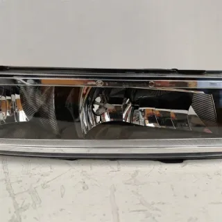 2015-2019 3G0941662J Фара противотуманная правая Volkswagen Passat B8 Арт e12574993, вид 3