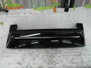 L8B2-17820-A Решетка радиатора Land Rover Defender 2 Арт e12560477
