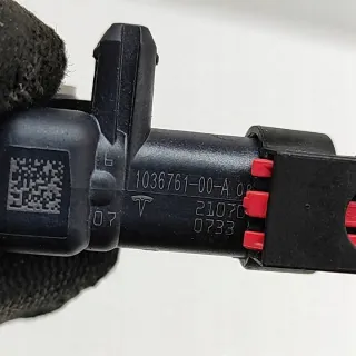 103676100A Датчик удара Tesla model Y Арт e12544359, вид 7