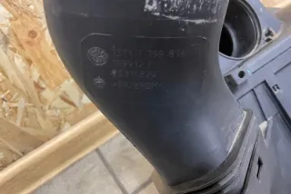 1371779887602 Корпус воздушного фильтра BMW 3 E90/E91/E92/E93 Арт e12542985, вид 6