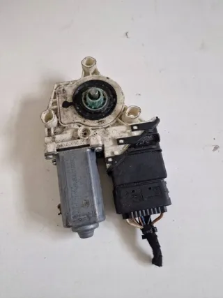 993425100 Моторчик стеклоподъемника Volkswagen Golf 4 Арт e12532444, вид 1