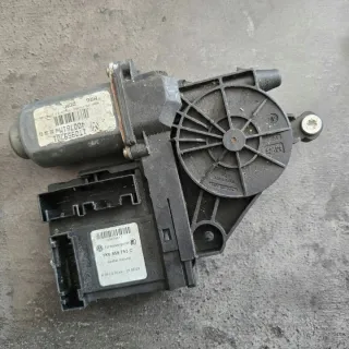 1K0959793C Моторчик стеклоподъемника Volkswagen Golf 6 Арт e12532346, вид 1