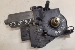0130821784 Моторчик стеклоподъемника Audi A6 C5 (S6,RS6) Арт e12530733, вид 4
