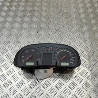 1036049025 Щиток приборов (приборная панель) Volkswagen Golf 4 Арт e12526034, вид 1