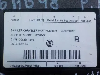 04602581AD 16AB98 Блок предохранителей Chrysler Voyager 5 Арт e12491088, вид 7