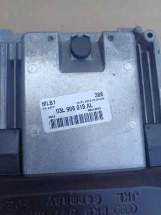 03L906019AL Блок управления двигателем Audi A4 B8 Арт e12481291, вид 3