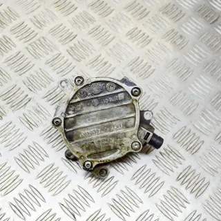 06D145100E Насос вакуумный Volkswagen Passat B6 Арт e12466807, вид 1