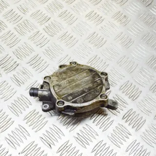 06D145100E Насос вакуумный Volkswagen Passat B6 Арт e12466807, вид 3