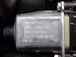 0130822725 5Q0959811E Моторчик стеклоподъемника Skoda Karoq Арт e12459290, вид 3