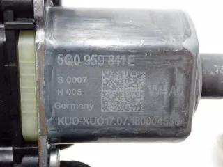 0130822725 5Q0959811E Моторчик стеклоподъемника Skoda Karoq Арт e12459290, вид 4