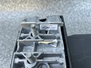 1264488 Подлокотник BMW X1 F48 Арт e12457818, вид 4