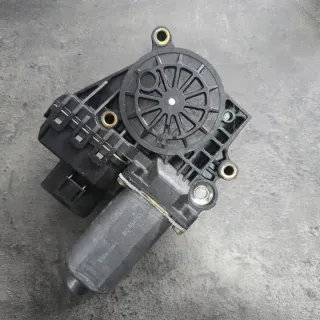 0130821774 Моторчик стеклоподъемника Audi A6 C6 (S6,RS6) Арт e12457196, вид 2