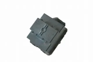 013949781 Блок предохранителей Volkswagen Passat B7 Арт e12445023, вид 1