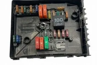 9K9B 1718128 Блок предохранителей Volkswagen Caddy 1 Арт e12444679