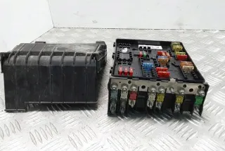 1K0937124P Блок предохранителей Skoda Octavia A5 Арт e12444154, вид 4