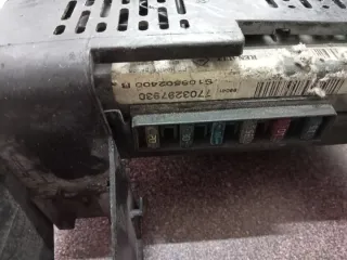 7703297930 Блок предохранителей Renault Megane 1 Арт e12443823, вид 4
