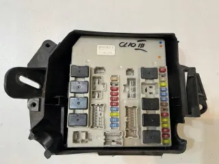 356231E Блок предохранителей Renault Clio 3 Арт e12443450, вид 3