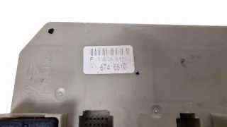 6746610 Блок предохранителей Renault Clio 3 Арт e12443447, вид 2