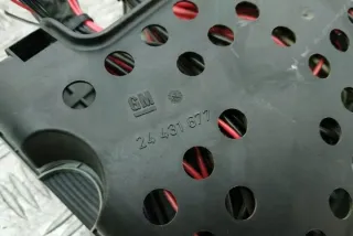 F75_ 24412497 Блок предохранителей Opel Astra G Арт e12442274, вид 4
