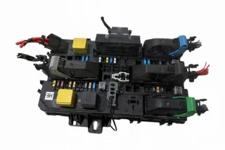 24453850 Блок предохранителей Opel Astra H Арт e12442168, вид 2