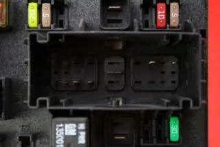 13302301 Блок предохранителей Opel Astra J Арт e12441947, вид 11