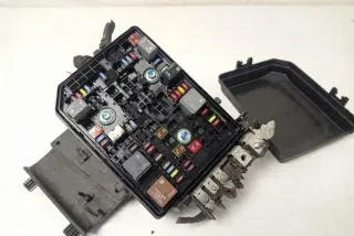 39158960 Блок предохранителей Opel Astra K Арт e12441821, вид 3