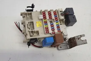 24350AV700 Блок предохранителей Nissan Primera 12 Арт e12441634, вид 3