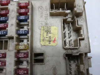 243505M300 Блок предохранителей Nissan Almera N16 Арт e12441447, вид 7