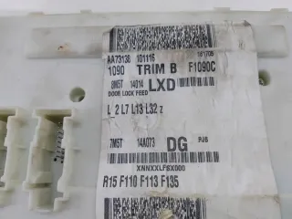 8M5T-14014-LXD 7M5T-14A073-DG Блок предохранителей Ford Focus 2 Арт e12437453, вид 5