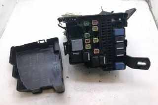 7154953530 Блок предохранителей Ford Fiesta 6 Арт e12437304, вид 2