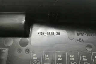 7154953530 Блок предохранителей Ford Fiesta 6 Арт e12437304, вид 4