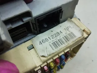46812234 Блок предохранителей Fiat Punto 2 Арт e12437171, вид 4