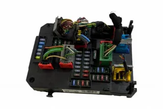966499238000 Блок предохранителей Citroen DS5 Арт e12436932