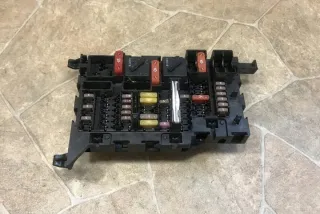 9360501 Блок предохранителей BMW i3 Арт e12435849, вид 5