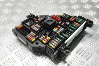 9234423 Блок предохранителей BMW 5 F10/F11/GT F07 Арт e12435122, вид 1