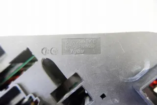 9234423 Блок предохранителей BMW 5 F10/F11/GT F07 Арт e12434946, вид 1
