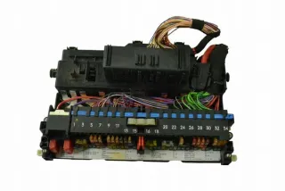 8364542 Блок предохранителей BMW 3 E46 Арт e12434788, вид 1