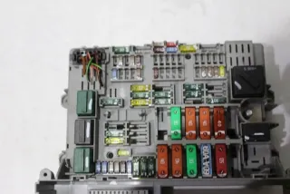 6906621-06 Блок предохранителей BMW 3 E90/E91/E92/E93 Арт e12434736, вид 3