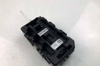 9337879 Блок предохранителей BMW 1 F20/F21 Арт e12434056, вид 1