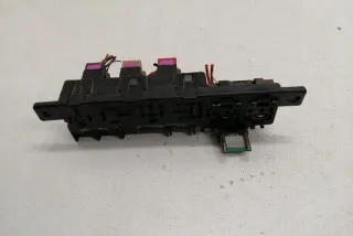 896081000 Блок предохранителей Audi A6 C5 (S6,RS6) Арт e12433571, вид 2