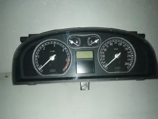 1111111111111 Щиток приборов (приборная панель) Renault Laguna 2 Арт e12429391, вид 1