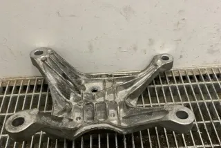 8W0399118 Подушка крепления КПП Audi A4 B9 Арт e12408294, вид 1
