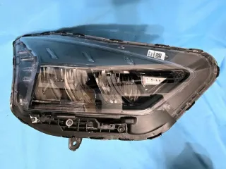 92102Q0600 Фара правая Hyundai Bayon Арт e12402917, вид 1
