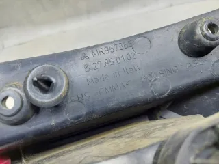 MR957365 Фонарь задний левый Mitsubishi Colt 6 Арт e12399537, вид 5