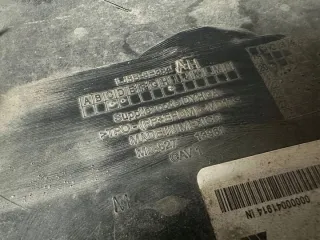LJ8B-8B384-AH Декоративная крышка двигателя Ford Mustang Mach-E Арт e12387101, вид 6
