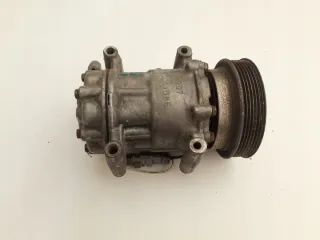 8200600122 Компрессор кондиционера Renault Clio 3 Арт e12384604, вид 2